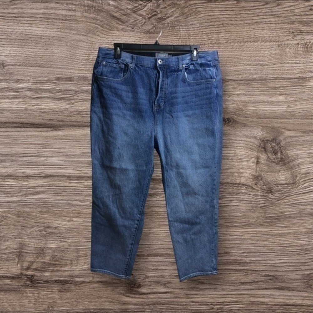 Torrid button fly acid wash boyfriend jeans. High waist. Size 20.